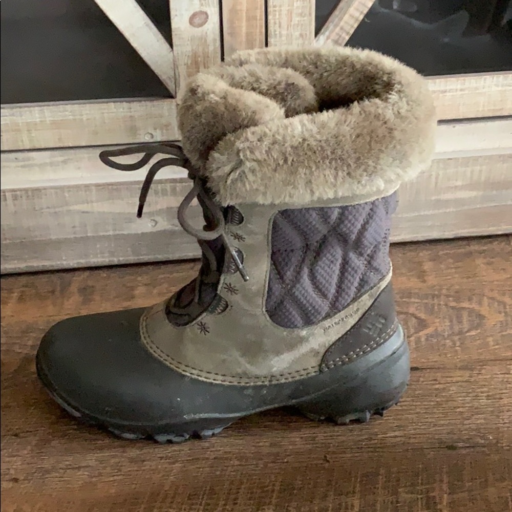 Columbia 200 grams  Boots  Pristine condition 8